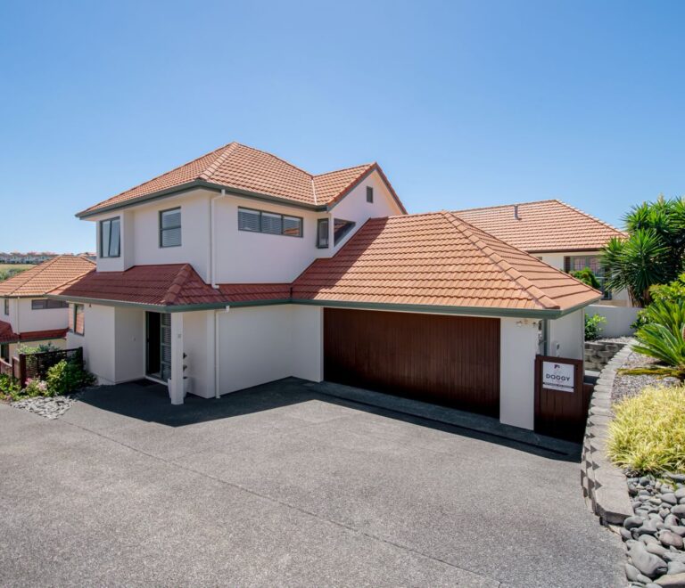 32 Parkwood Crescent, Gulf Harbour, NZ – SOLD